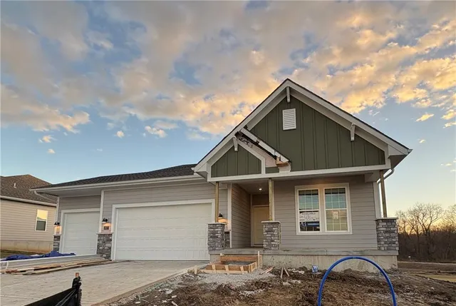 $624,900 | 3017 Northwest 95th Terrace, Kansas City, MO 64154