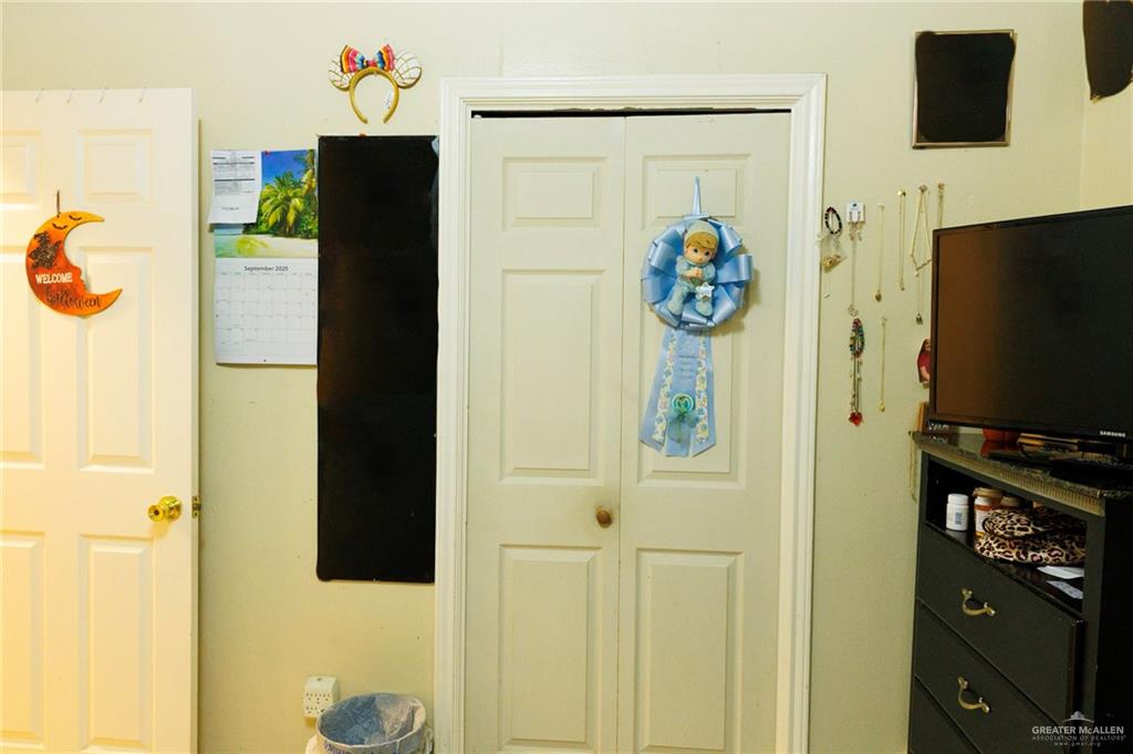 808 West Starr Avenue Pharr, TX 78577 - Photo 8 of 18 Bedroom featuring a closet
