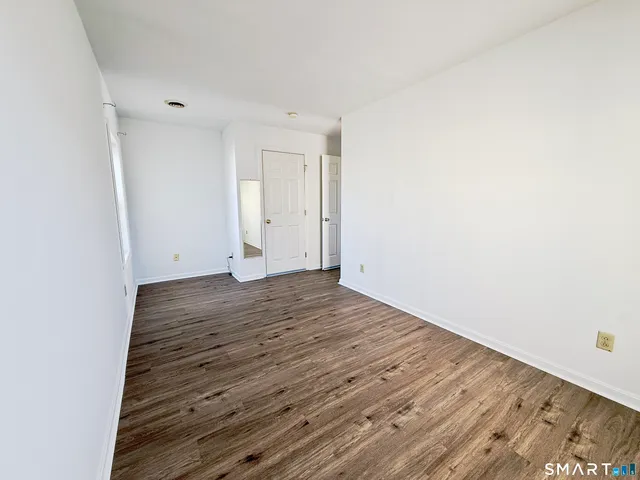 $2,400 | 209 Hamilton Street, Bridgeport, CT 06608