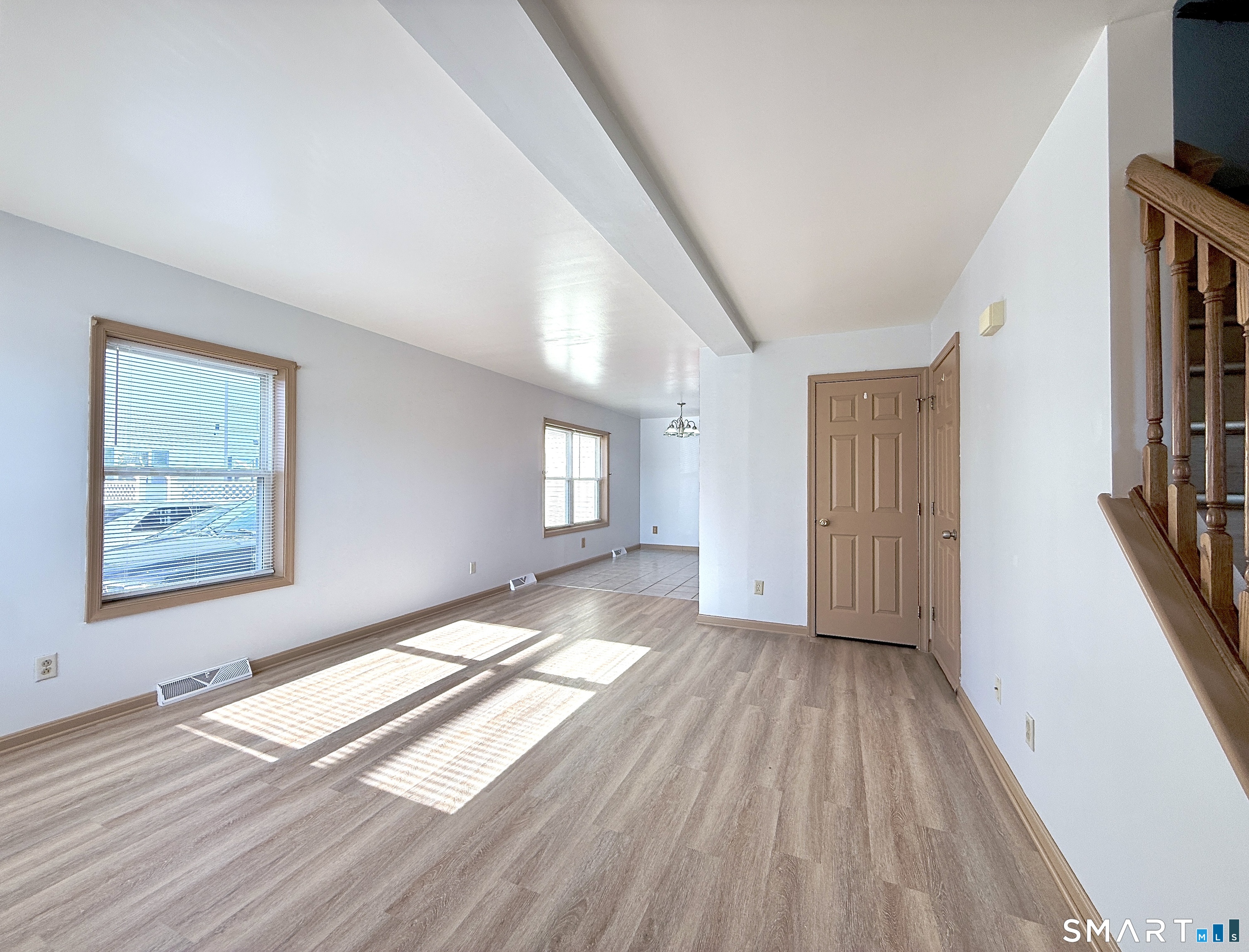 209 Hamilton Street Bridgeport, CT 06608 - Photo 2 of 18 Livingroom