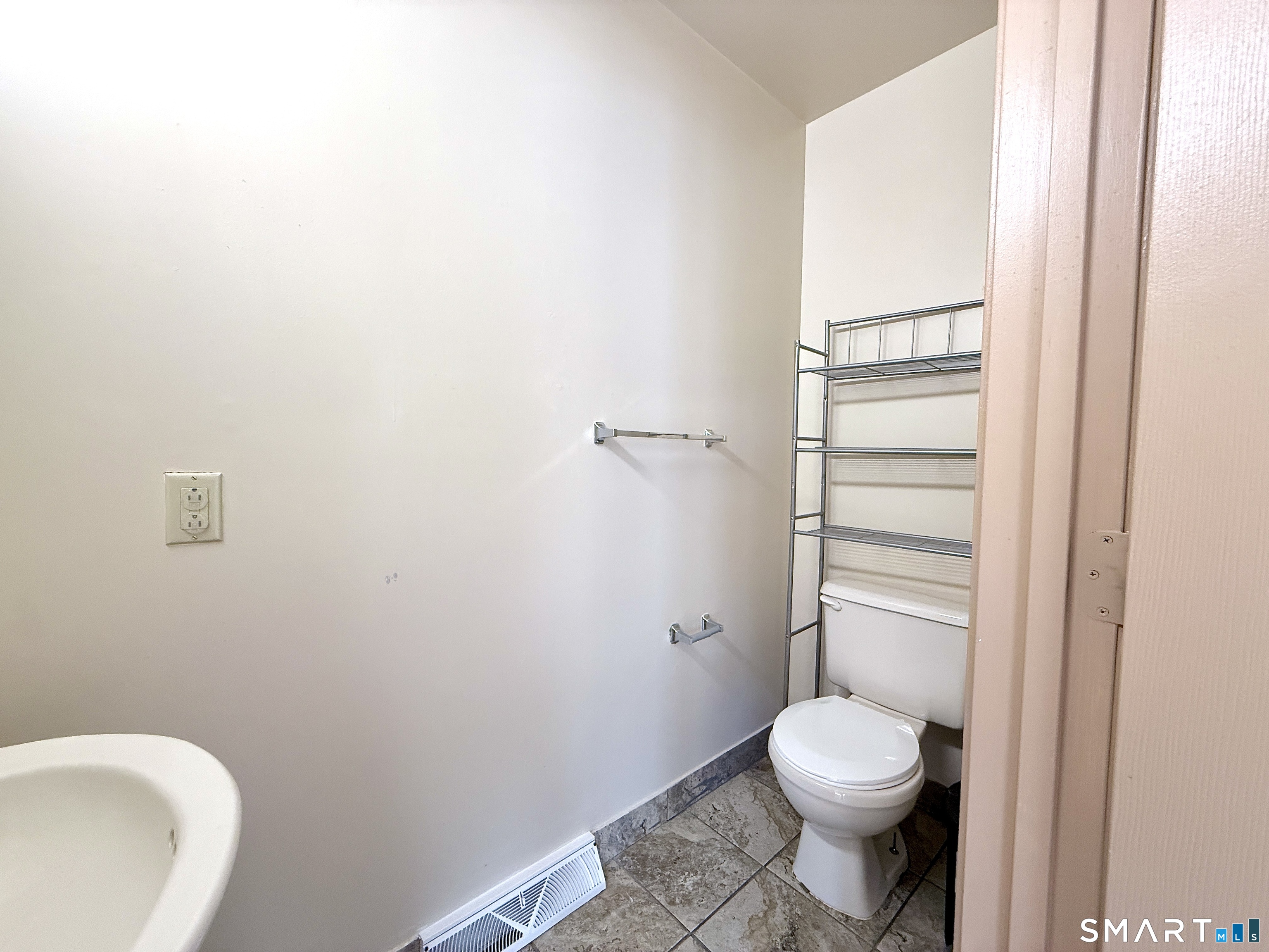 209 Hamilton Street Bridgeport, CT 06608 - Photo 7 of 18 Half Bath