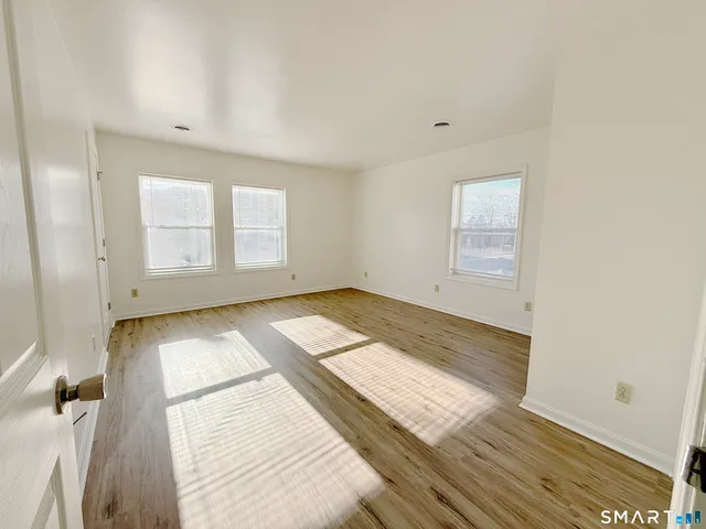 $2,400 | 209 Hamilton Street, Bridgeport, CT 06608