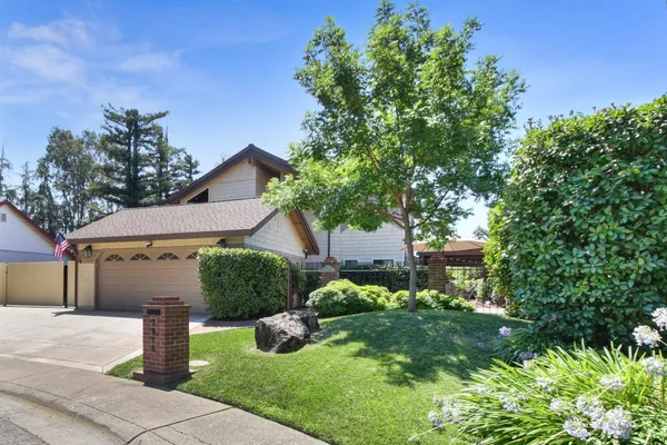 $719,900 | 7916 Laurelridge Court, Fair Oaks, CA 95628