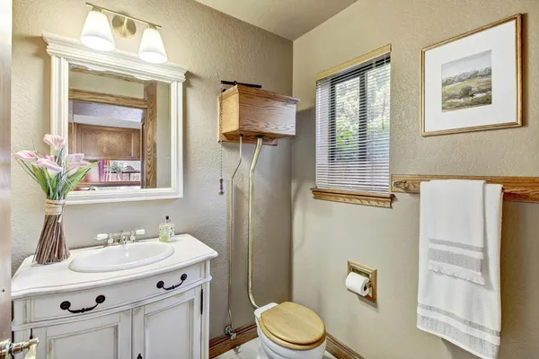 $719,900 | 7916 Laurelridge Court, Fair Oaks, CA 95628