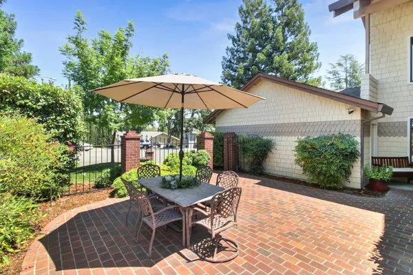$719,900 | 7916 Laurelridge Court, Fair Oaks, CA 95628