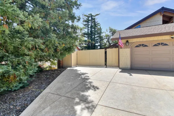 $719,900 | 7916 Laurelridge Court, Fair Oaks, CA 95628