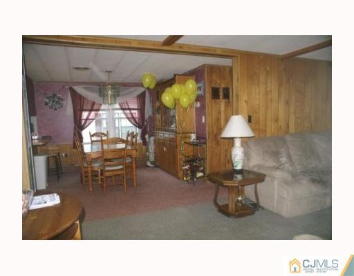 36 Longfellow Road North Brunswick, NJ 08902 - Photo 2 of 10