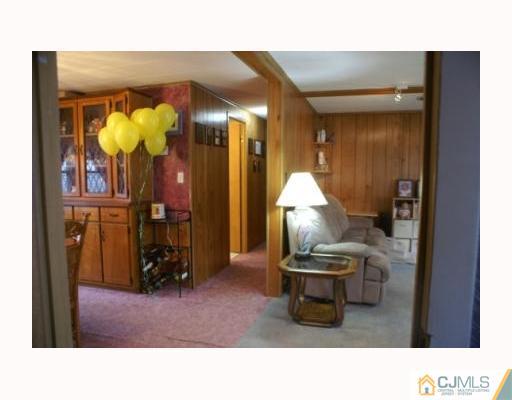 36 Longfellow Road North Brunswick, NJ 08902 - Photo 4 of 10