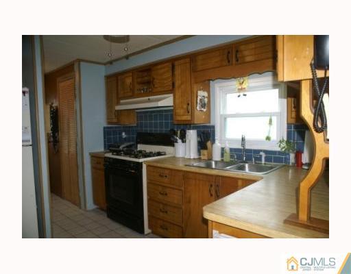 36 Longfellow Road North Brunswick, NJ 08902 - Photo 8 of 10