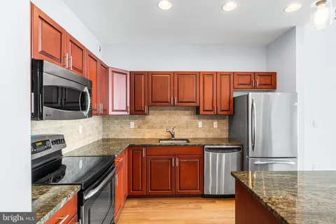 $324,900 | 901 North Penn Street, Unit F1507, Philadelphia, PA 19123