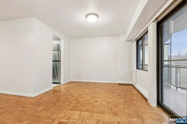 $277,000 | 150 Overlook Avenue, Unit 6H, Hackensack, NJ 07601