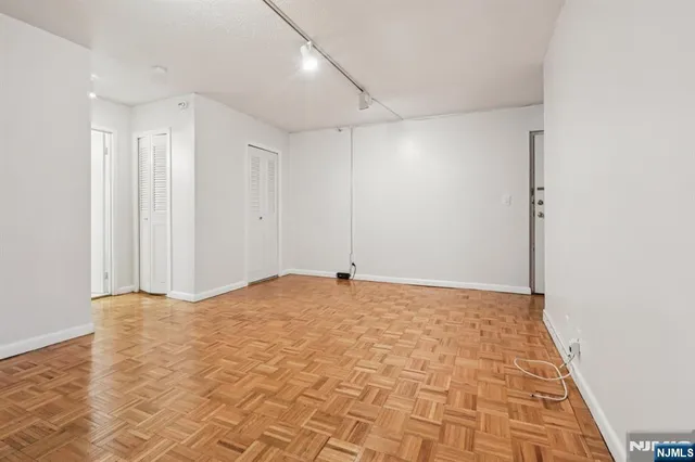 $277,000 | 150 Overlook Avenue, Unit 6H, Hackensack, NJ 07601