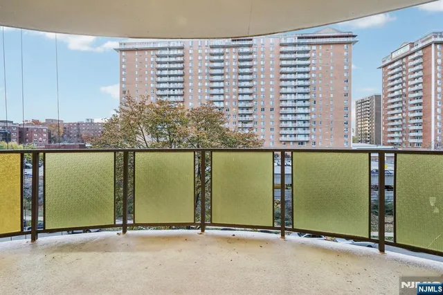 $277,000 | 150 Overlook Avenue, Unit 6H, Hackensack, NJ 07601