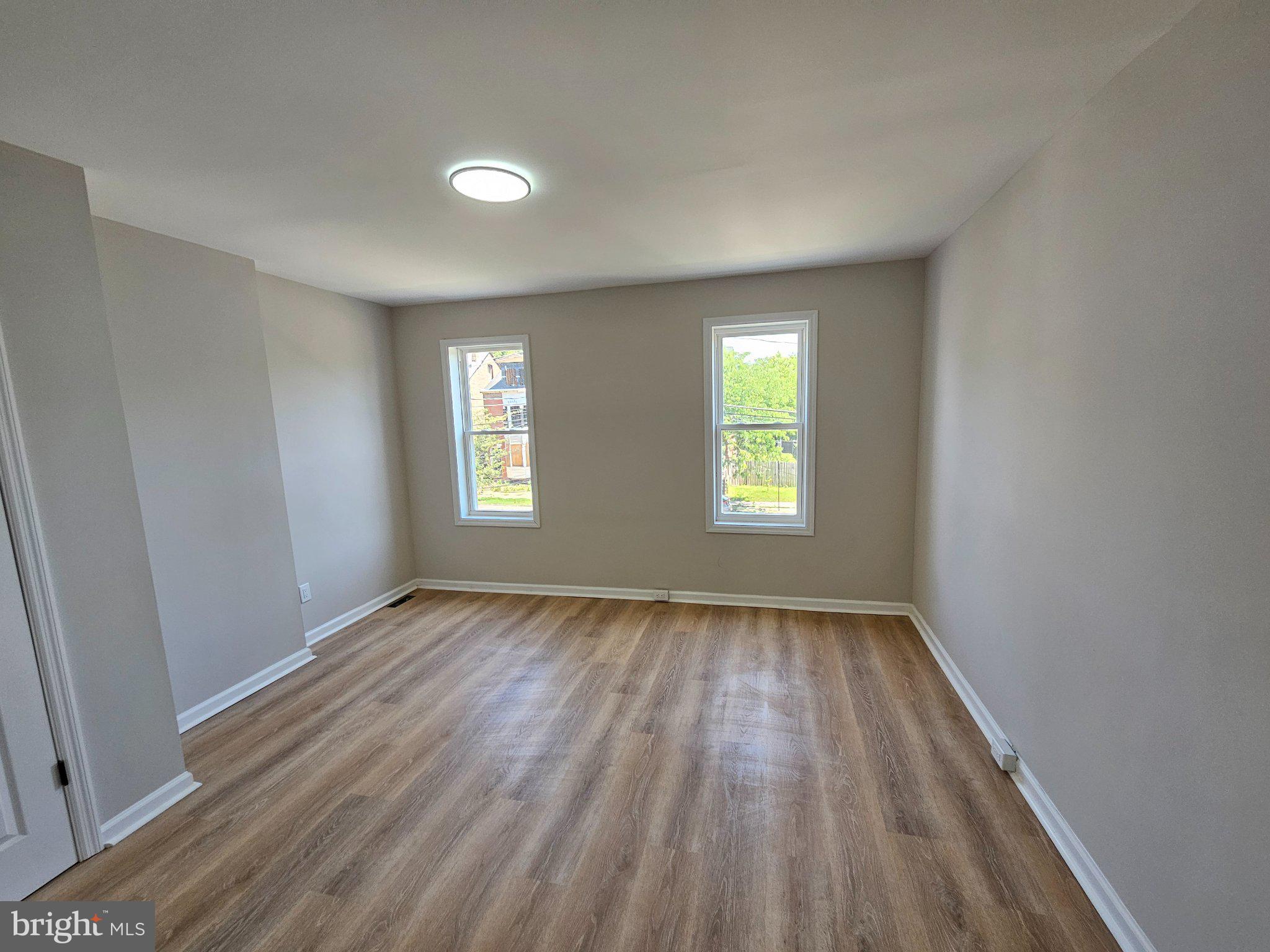 327 Rutherford Avenue Trenton, NJ 08618 - Photo 4 of 8