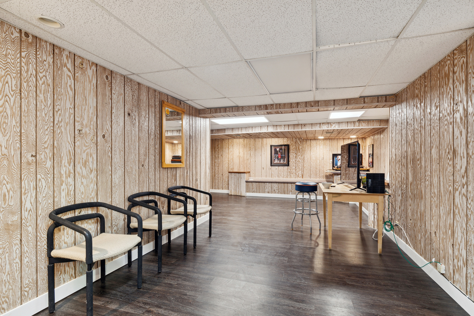 1887 Edgewood Road Highland Park, IL 60035 - Photo 17 of 19 Gallery Image 17
