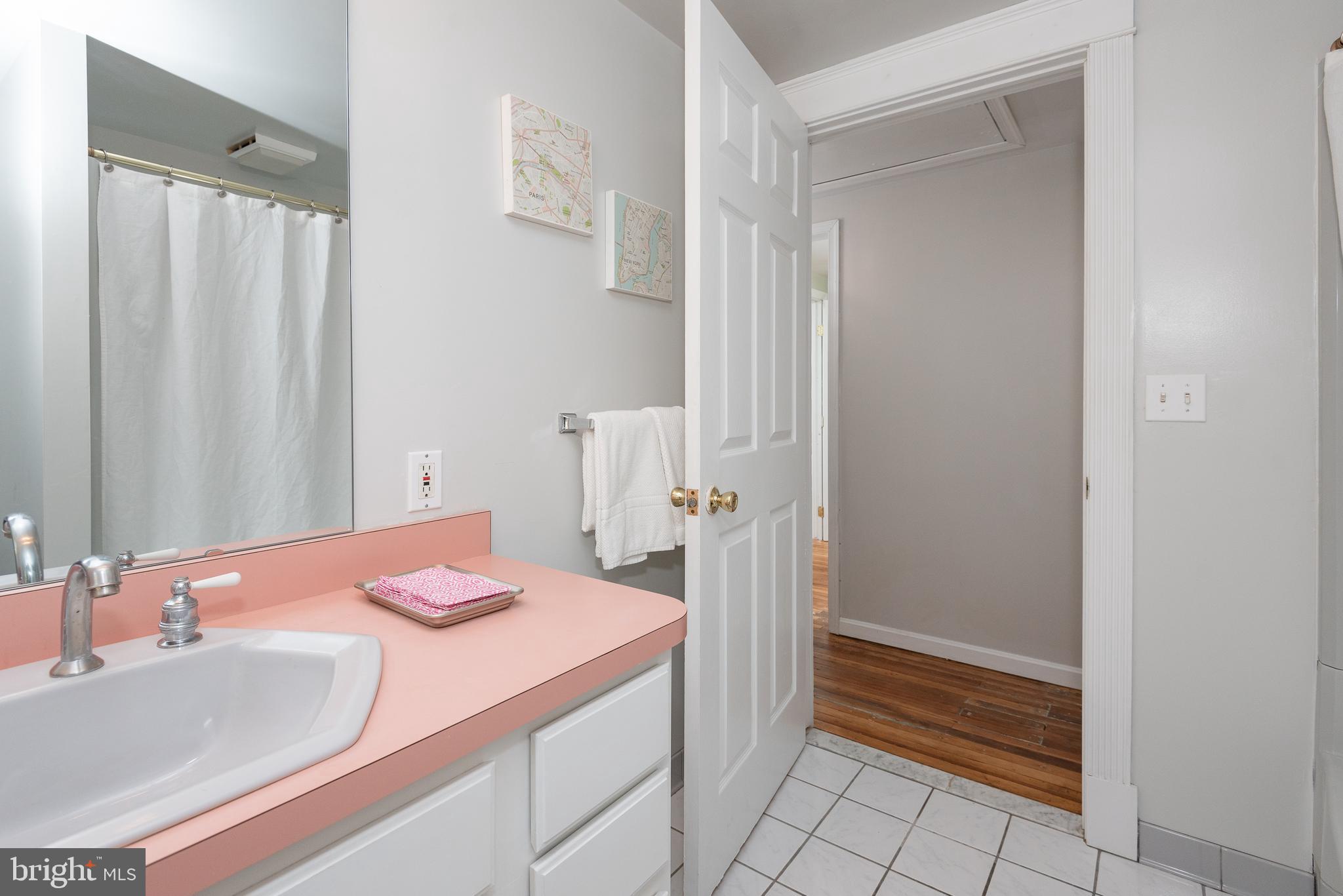 121 Willow Road Wallingford, PA 19086 - Photo 19 of 31 Full Bath