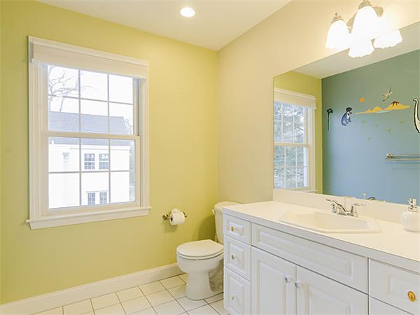 36 Barrett Street Needham, MA 02492 - Photo 10 of 20