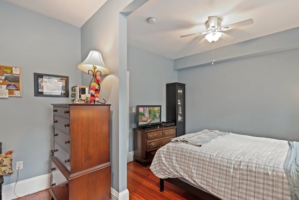 122 Brook Road, Unit 1 Quincy, MA 02169 - Photo 18 of 26 Gallery Image 18