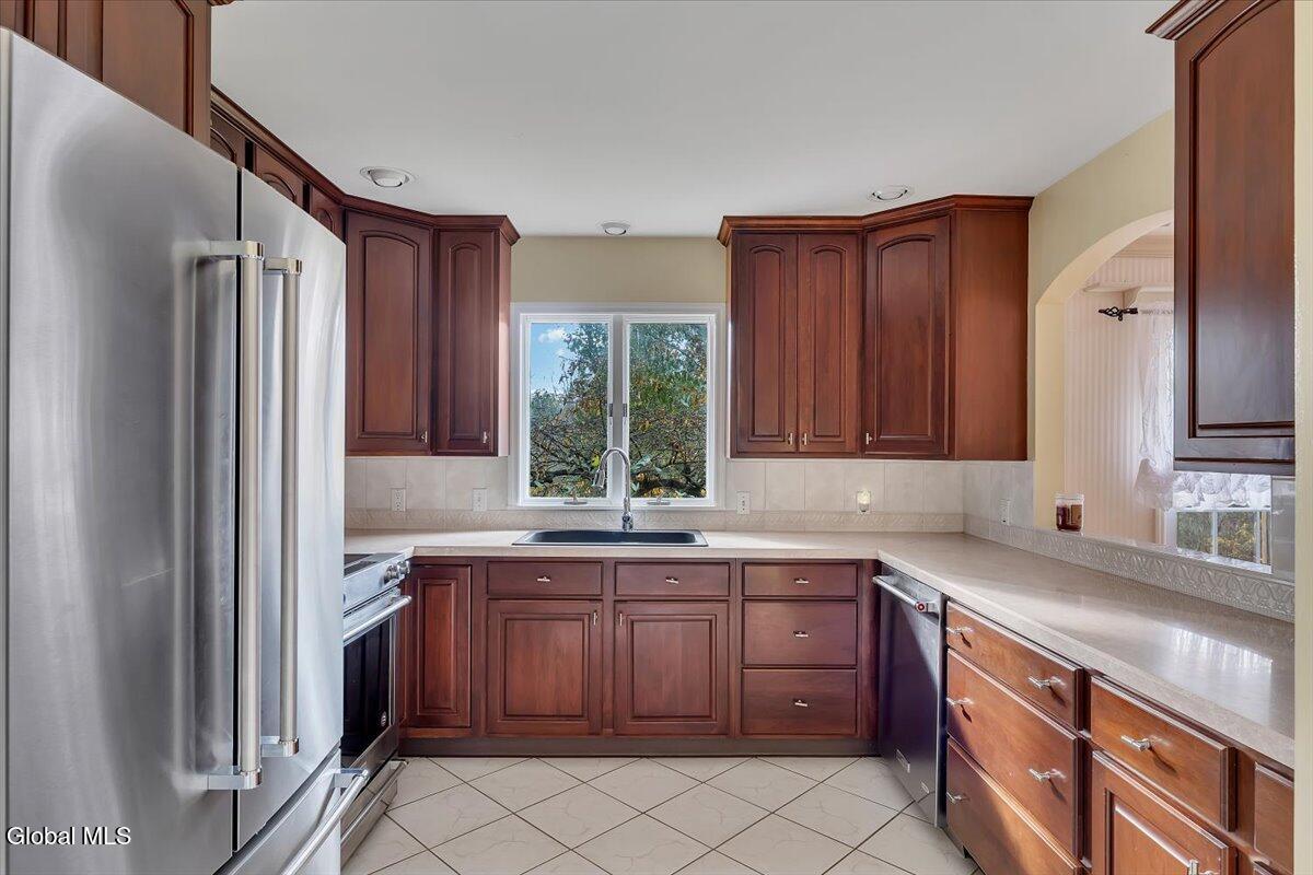 424 Gower Road Glenville, NY 12302 - Photo 12 of 79 04-P1606811