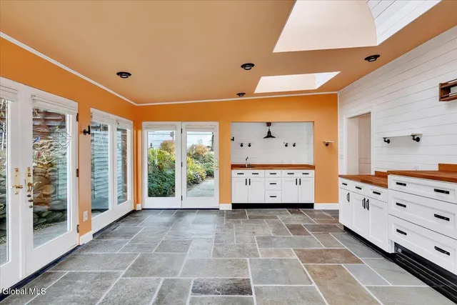 $649,900 | 424 Gower Road, Glenville, NY 12302