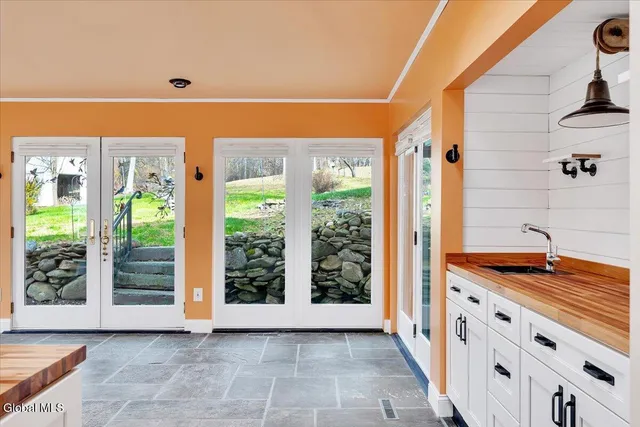 $649,900 | 424 Gower Road, Glenville, NY 12302