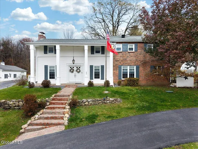 $649,900 | 424 Gower Road, Glenville, NY 12302