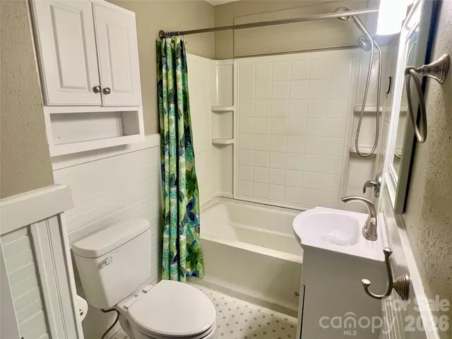 $209,900 | 328 11th Street Southwest, Hickory, NC 28602