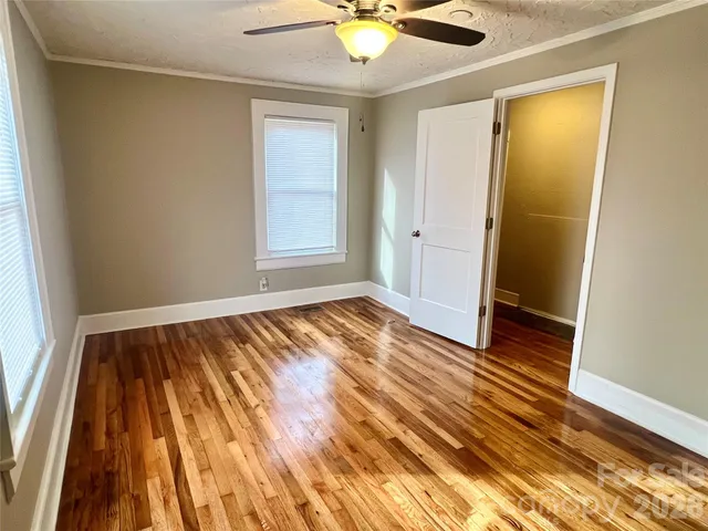 $209,900 | 328 11th Street Southwest, Hickory, NC 28602