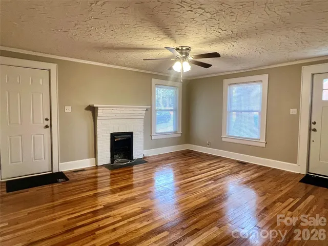 $209,900 | 328 11th Street Southwest, Hickory, NC 28602