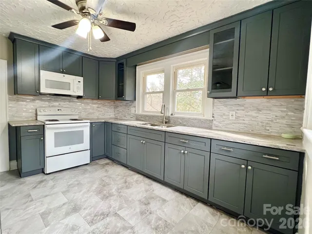 $209,900 | 328 11th Street Southwest, Hickory, NC 28602