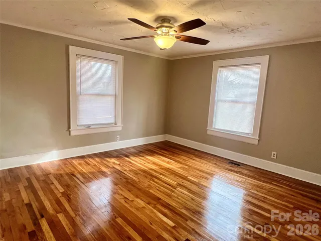 $209,900 | 328 11th Street Southwest, Hickory, NC 28602