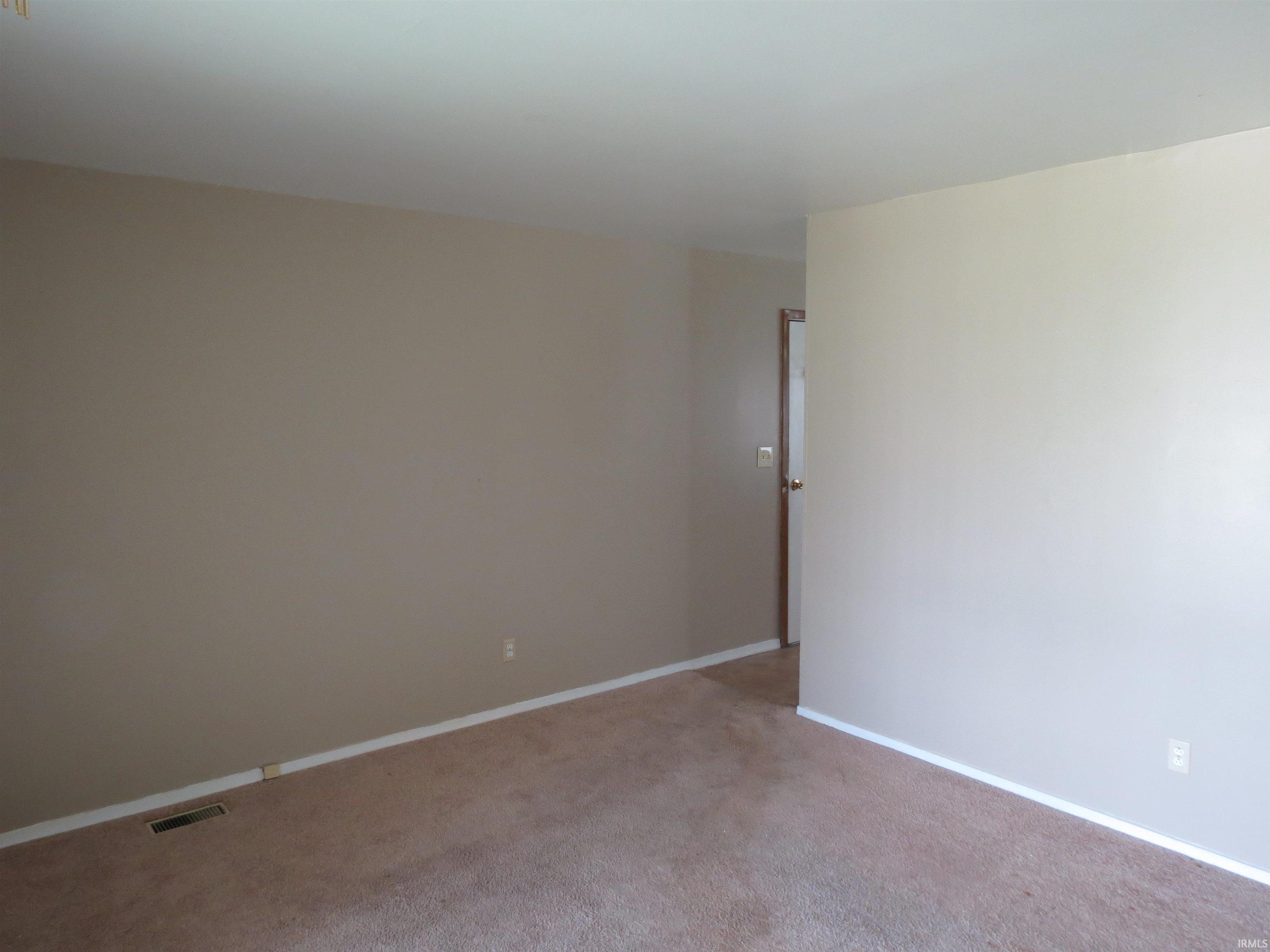 463 Oak Street Peru, IN 46970 - Photo 6 of 11