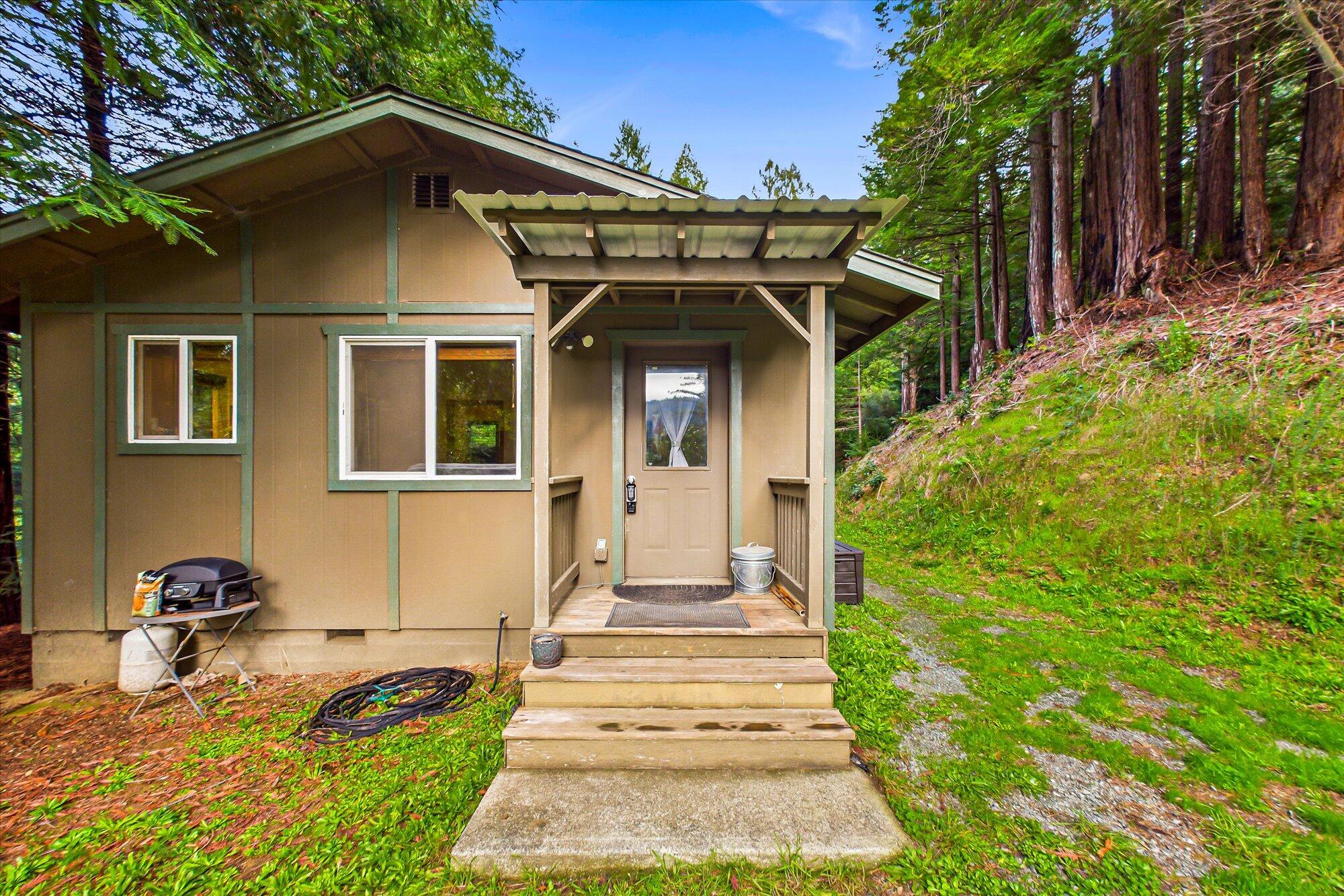 220 Madrone Road Weott, CA 95571 - Photo 5 of 35