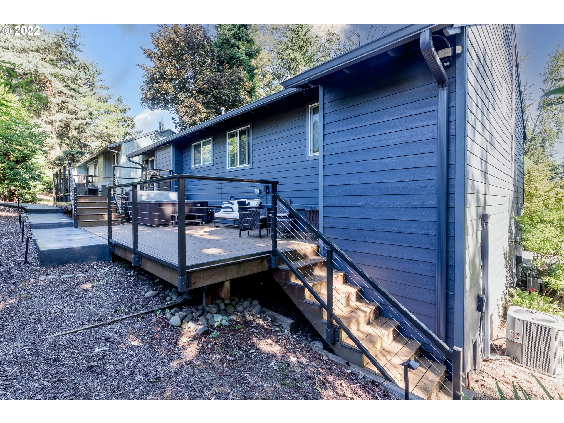 10041 Southwest Quail Post Road Portland, OR 97219 - Photo 4 of 25 Gallery Image 4
