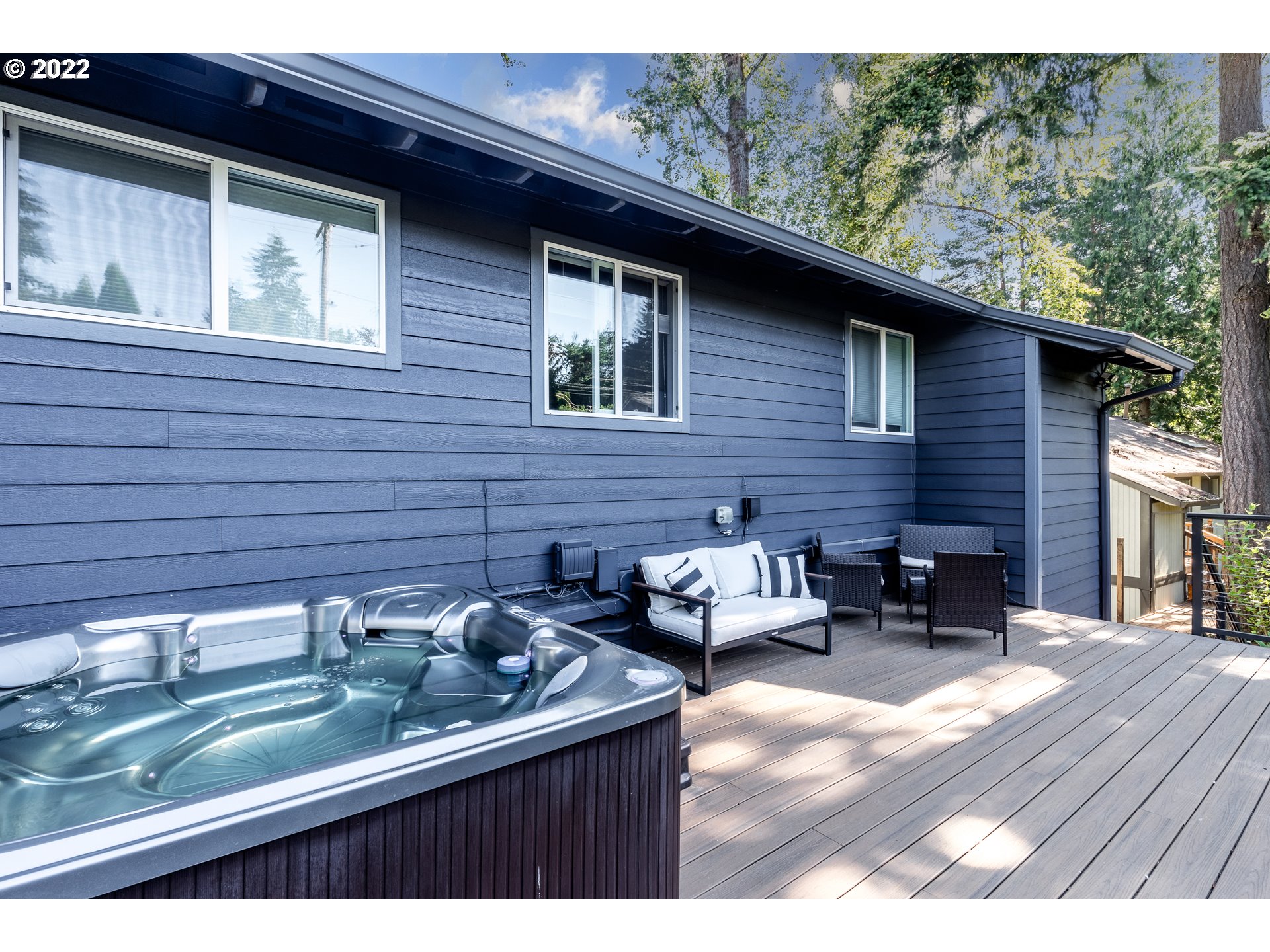 10041 Southwest Quail Post Road Portland, OR 97219 - Photo 6 of 25 Gallery Image 6