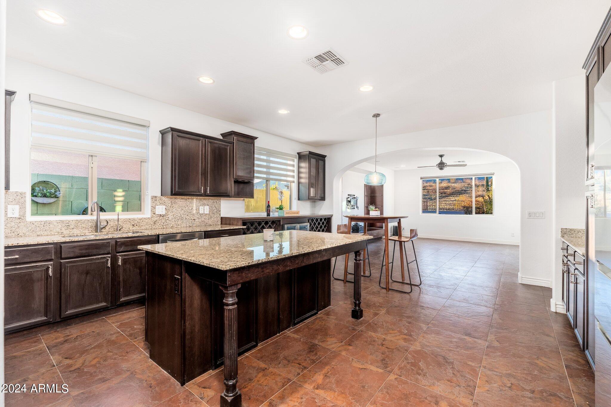 Gourmet kitchen w large island