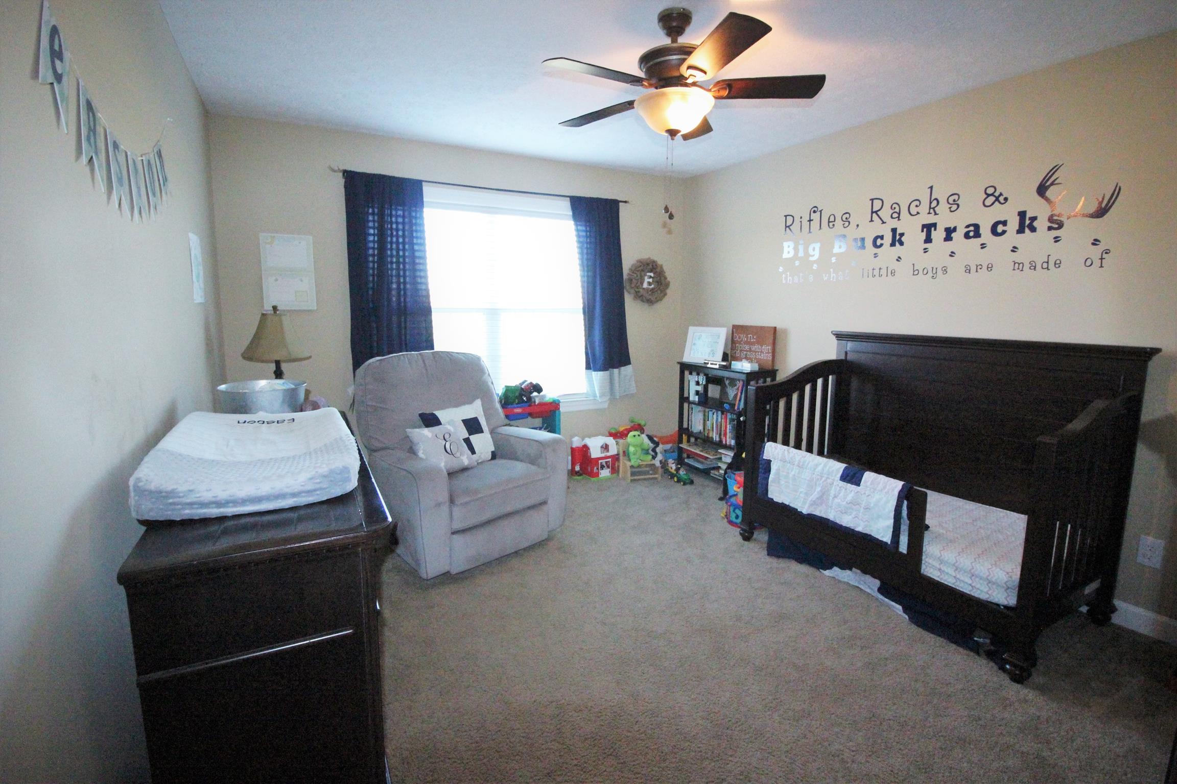 304 Williams Road Manchester, TN 37355 - Photo 13 of 20 a living room with furniture and a window