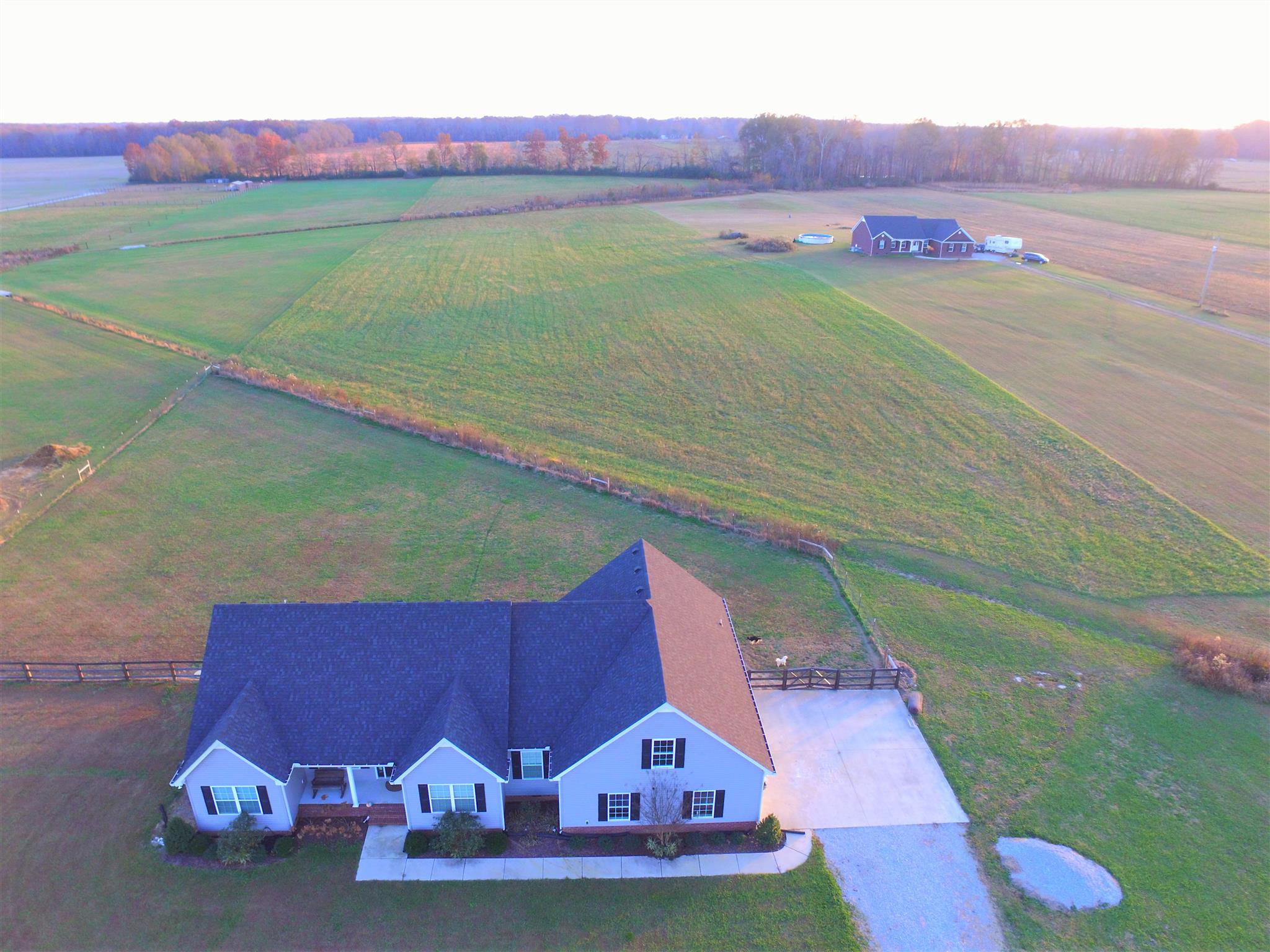 304 Williams Road Manchester, TN 37355 - Photo 2 of 20 a view of a yard in front of a house