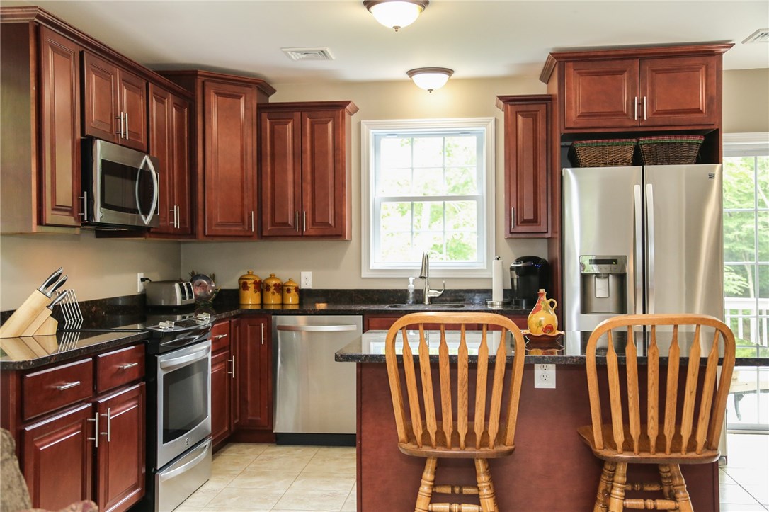 128 Canonchet Road Hopkinton, RI 02832 - Photo 10 of 39