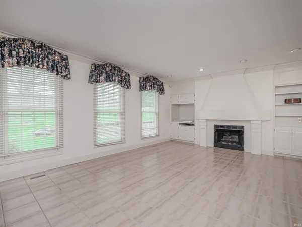 $549,000 | 10286 Sheffield Court, Newburgh, IN 47630