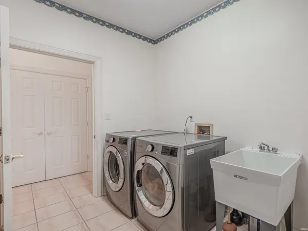 $549,000 | 10286 Sheffield Court, Newburgh, IN 47630