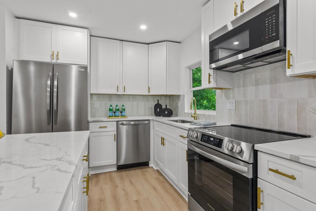 1776 Valencia Road Decatur, GA 30032 - Photo 3 of 44