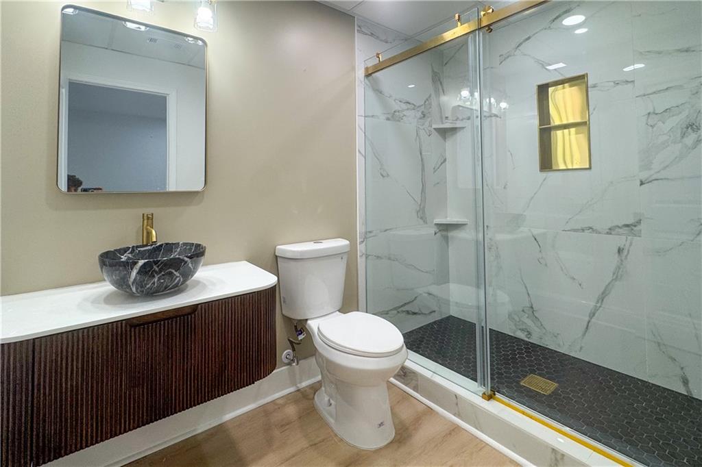 1776 Valencia Road Decatur, GA 30032 - Photo 5 of 44