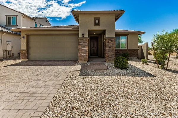 $2,395 | 9027 West Missouri Avenue, Glendale, AZ 85305