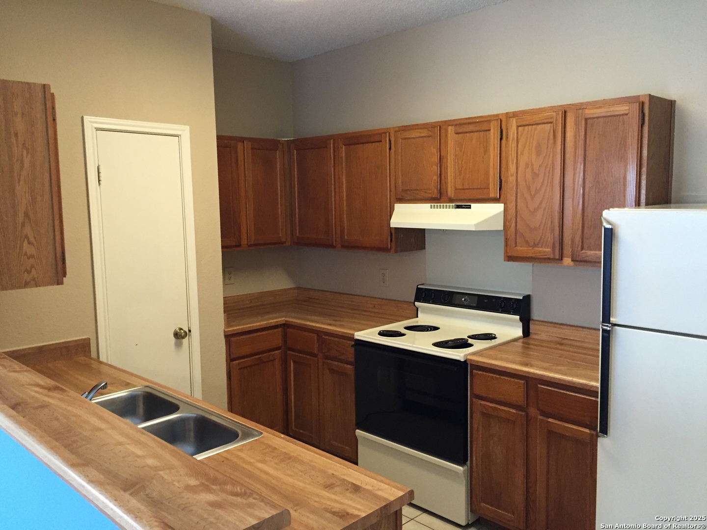 3414 Ridge Smoke San Antonio, TX 78247 - Photo 4 of 7