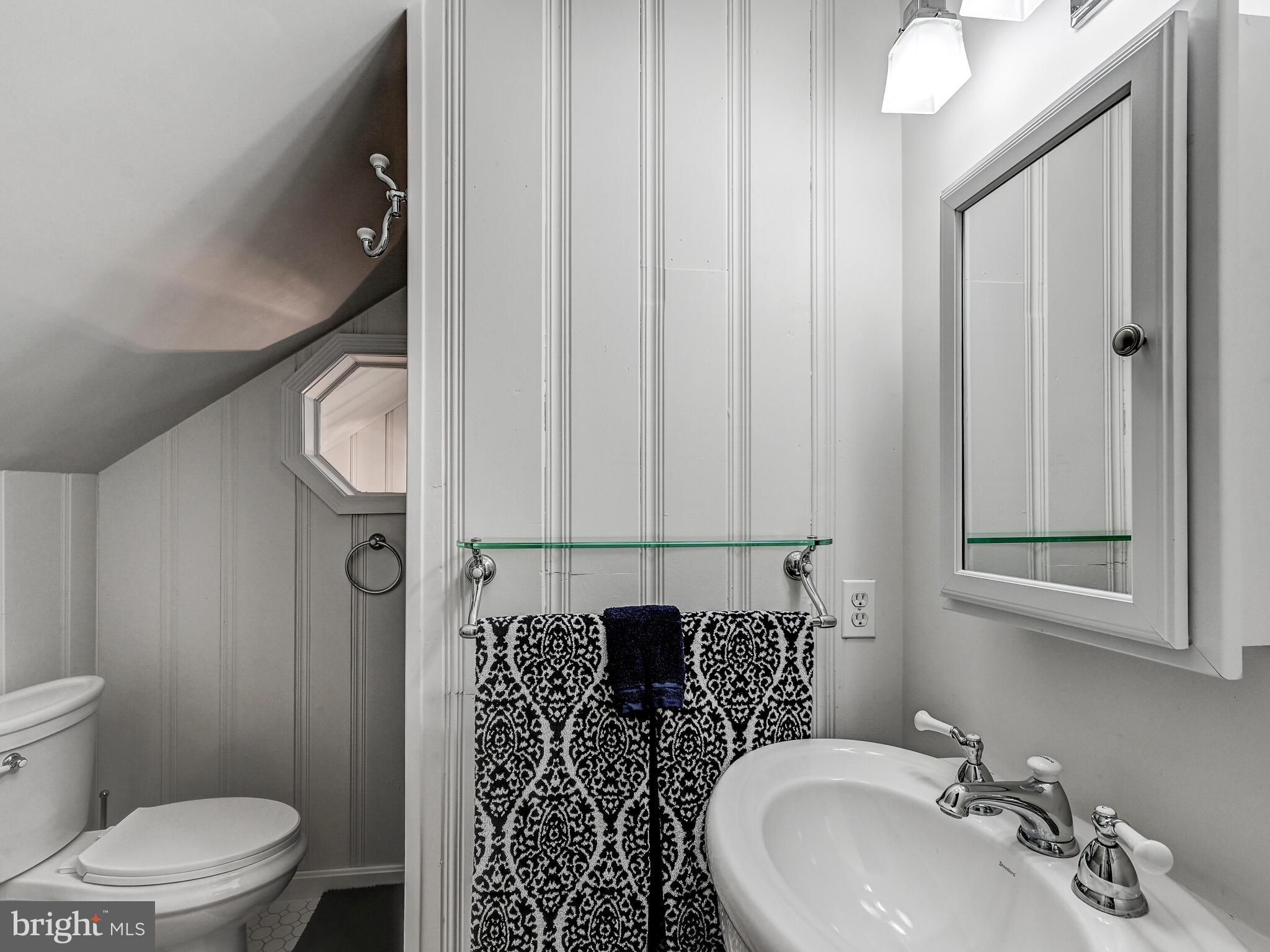 110 Armagh Drive Baltimore, MD 21212 - Photo 31 of 52 En suite Bathroom on Top Level