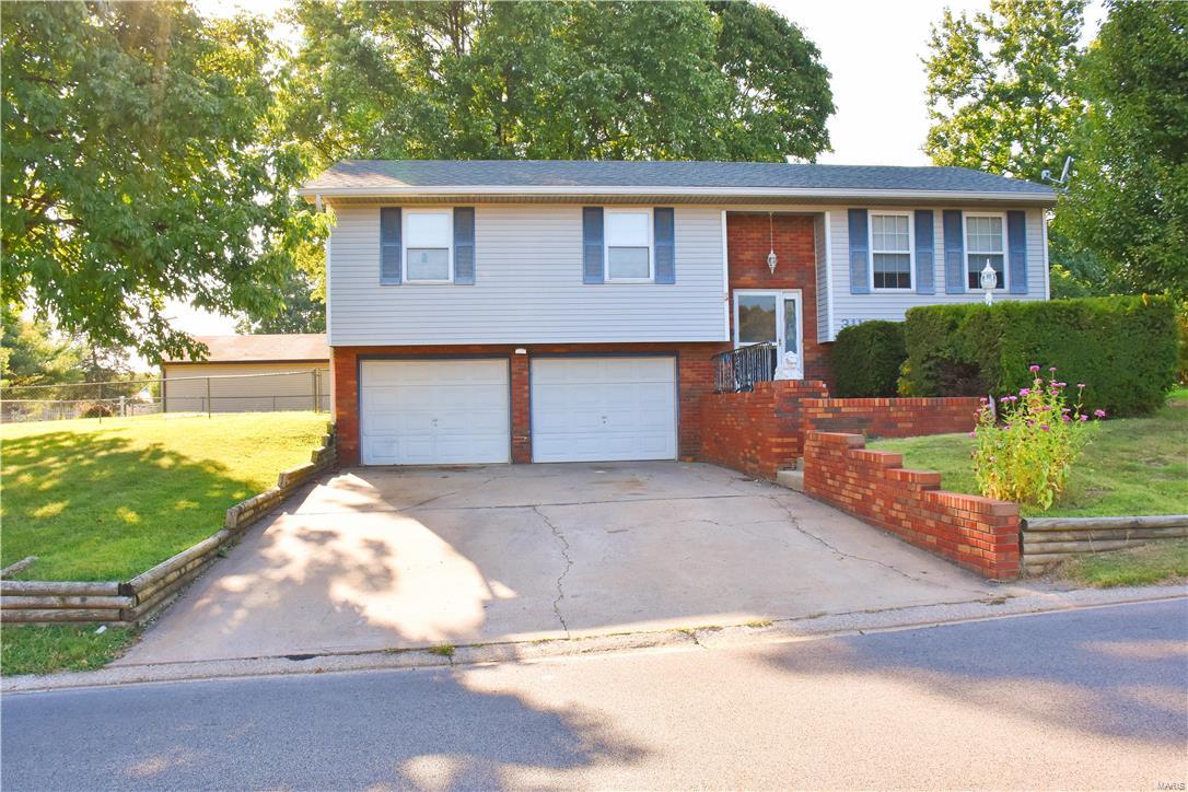 311 Bridle Ridge Road Collinsville, IL 62234 - Photo 1 of 9 Gallery Image 1