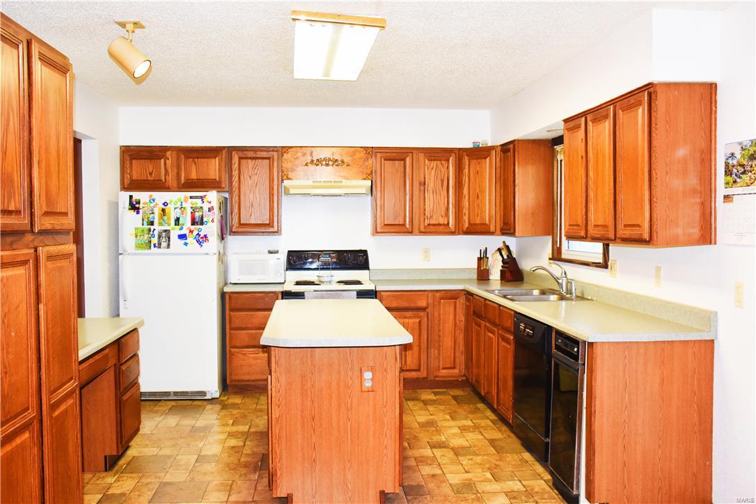 311 Bridle Ridge Road Collinsville, IL 62234 - Photo 7 of 9 Gallery Image 7