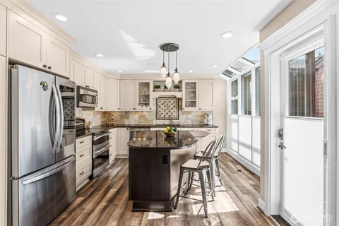 $1,450,000 | 3110 West Lake Sammamish Parkway Southeast, Unit 5, Bellevue, WA 98008