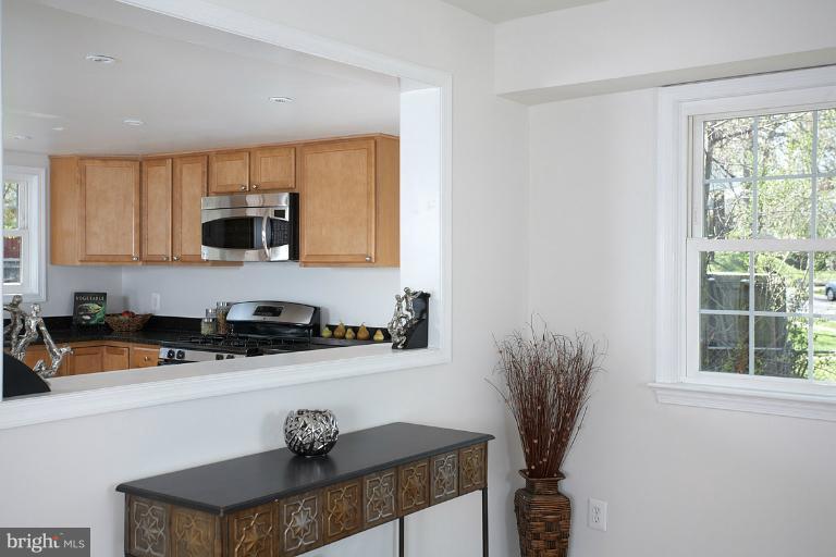 10211 Procter Street Silver Spring, MD 20901 - Photo 2 of 30 Dining Room